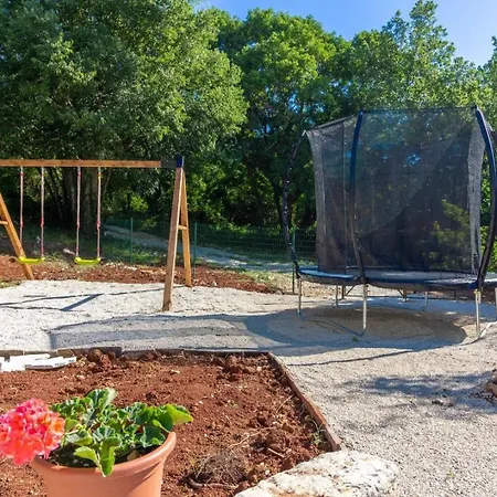 Mit Privatpool Fuer 7 Personen Ca 160 Qm In Sveti Bartul, Istrien Bucht Von Rasa * Labin (Istria)